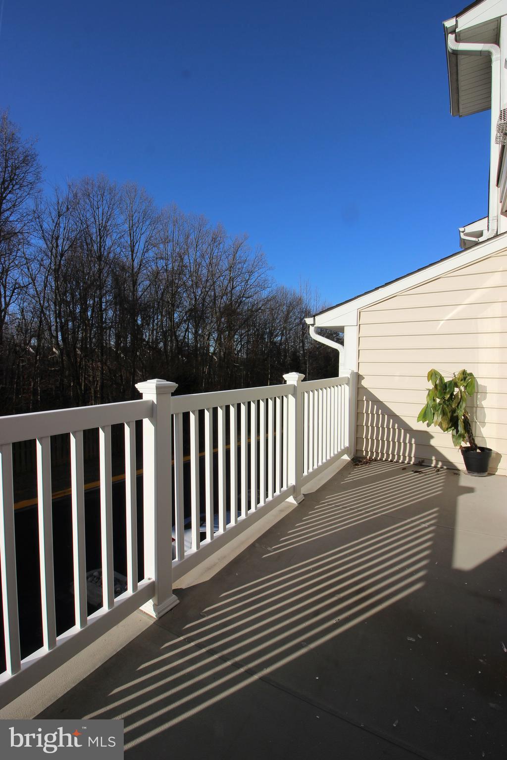 BUCKINGHAM STATION - Residential Lease