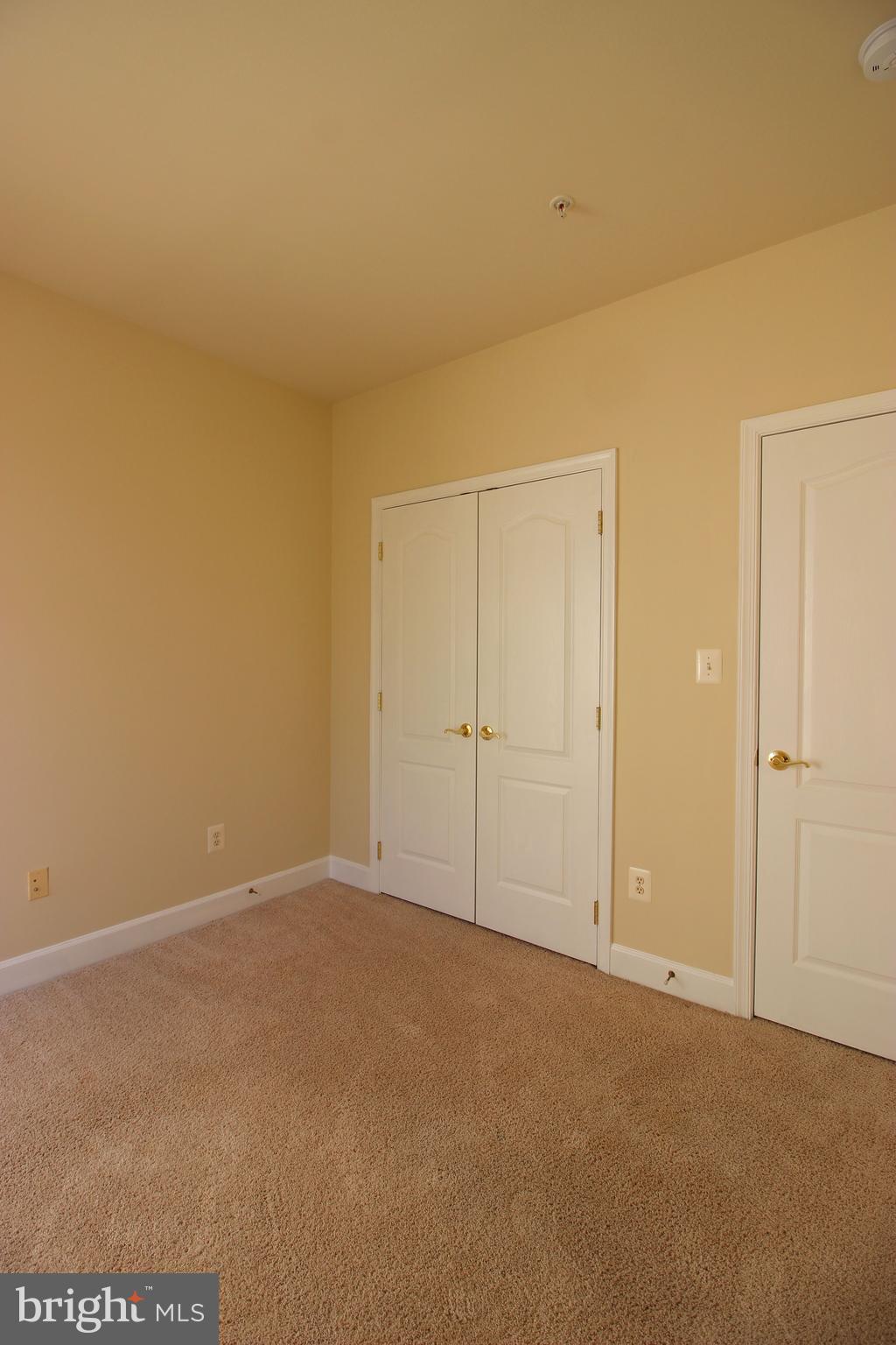 BUCKINGHAM STATION - Residential Lease