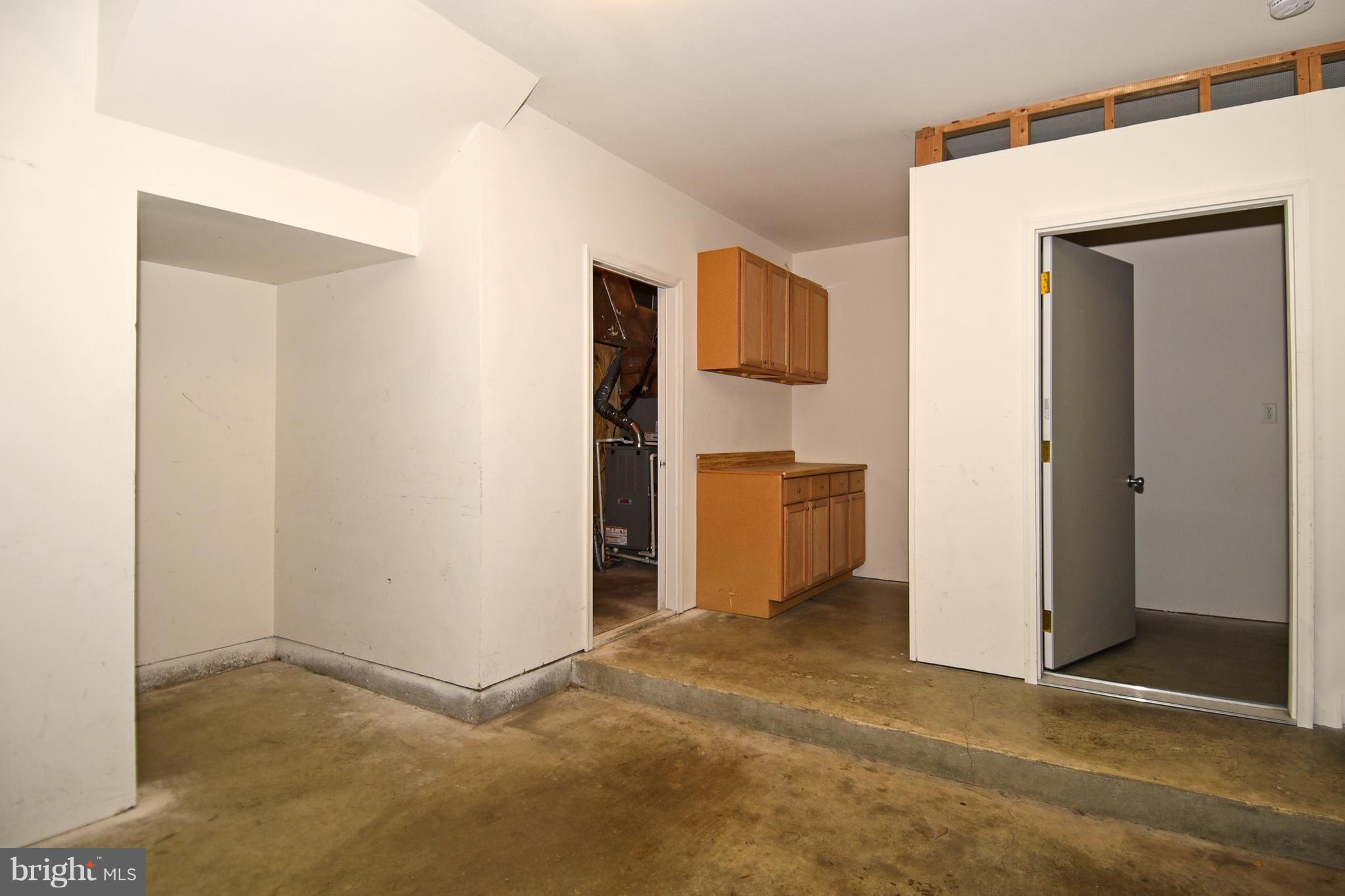 HIGH POINTE AT JEFFERSON PARK - Residential Lease