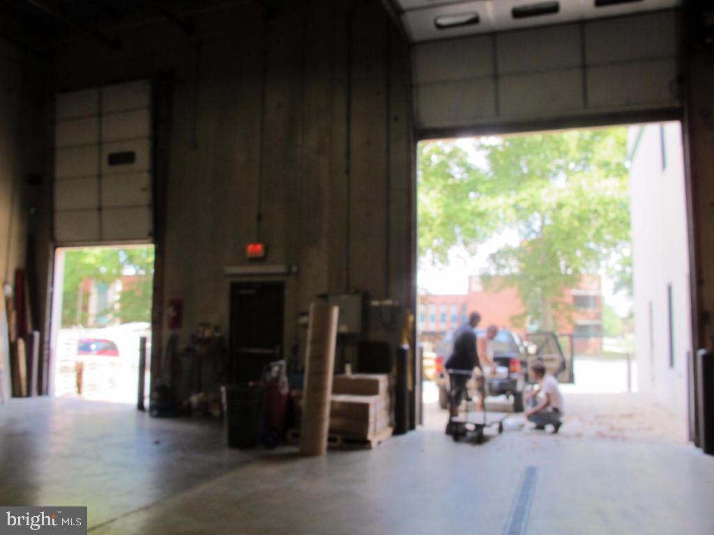 DOWNTOWN LANCASTER - Commercial Lease