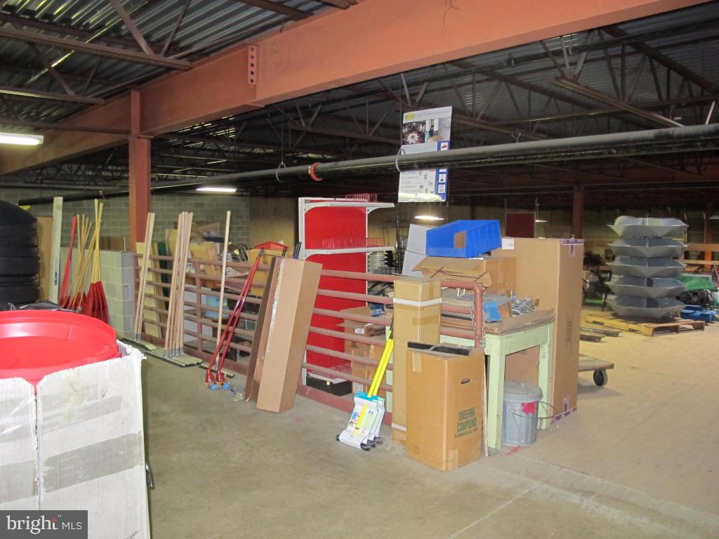 DOWNTOWN LANCASTER - Commercial Lease