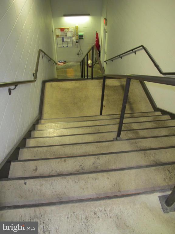 DOWNTOWN LANCASTER - Commercial Lease