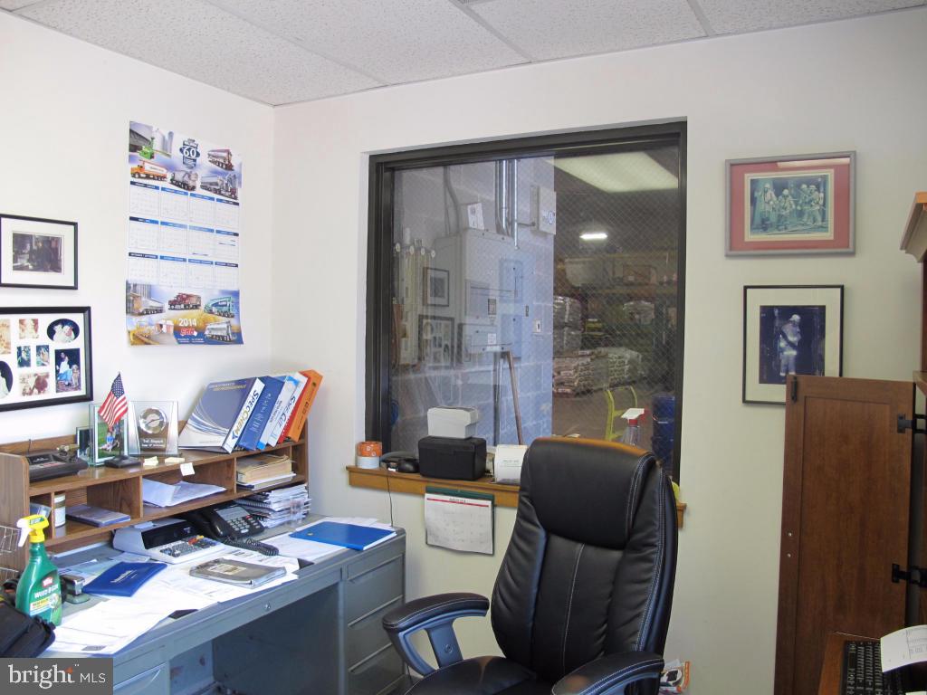 DOWNTOWN LANCASTER - Commercial Lease