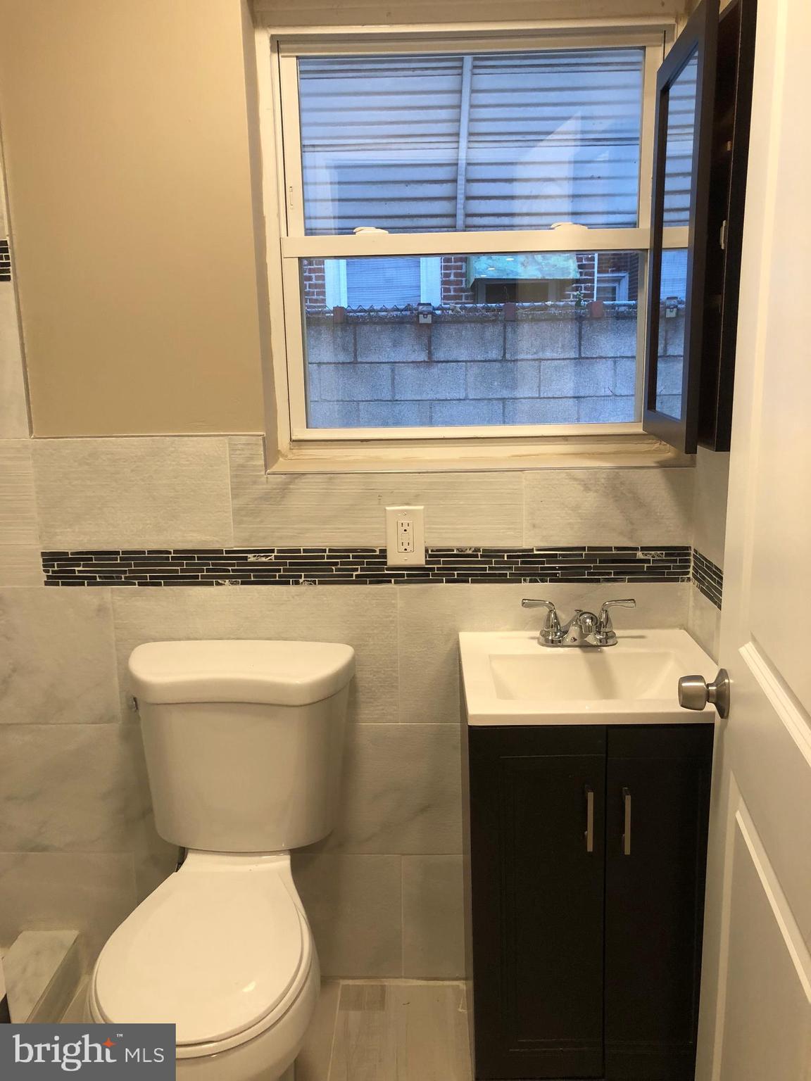 PORT RICHMOND - Residential Lease