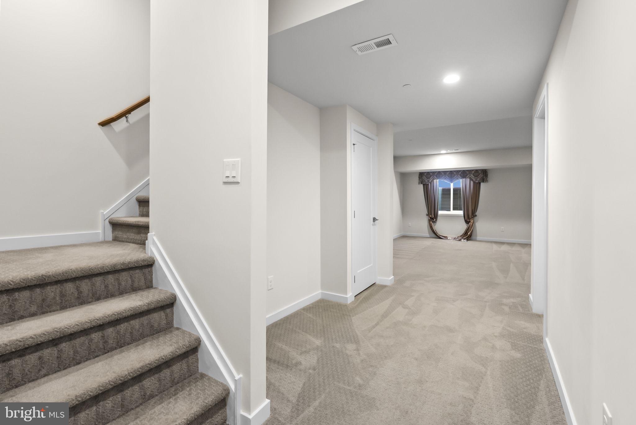 RESERVE AT CENTER SQUARE - Residential