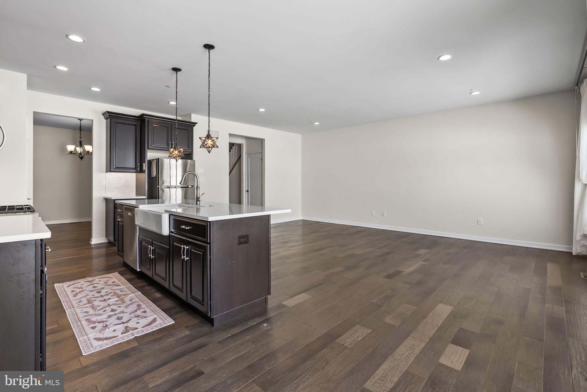 RESERVE AT CENTER SQUARE - Residential