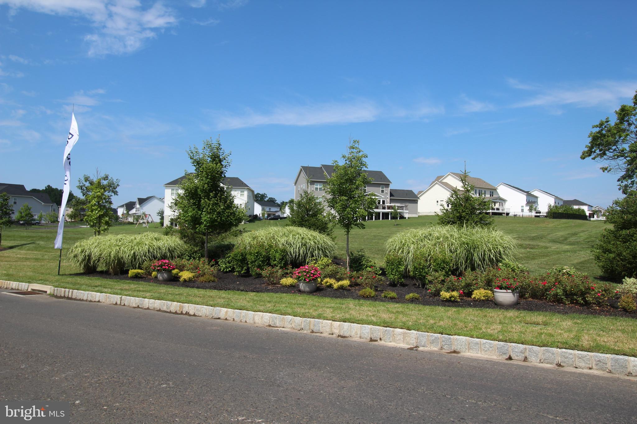 RESERVE AT CENTER SQUARE - Residential