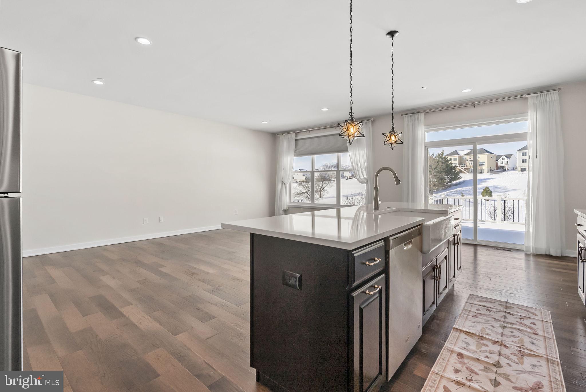 RESERVE AT CENTER SQUARE - Residential