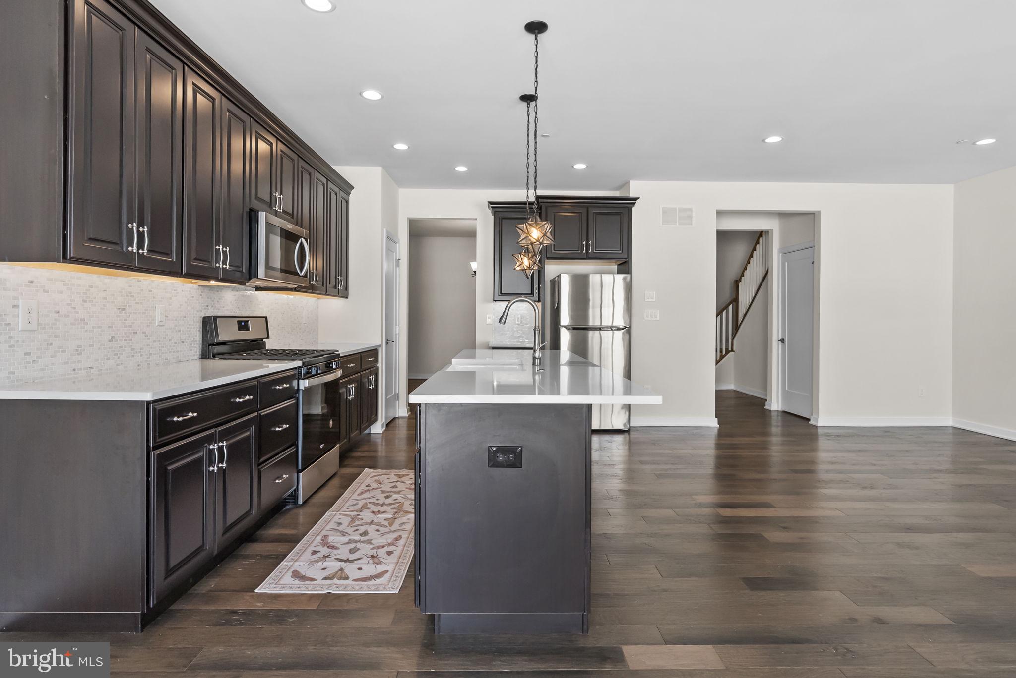 RESERVE AT CENTER SQUARE - Residential