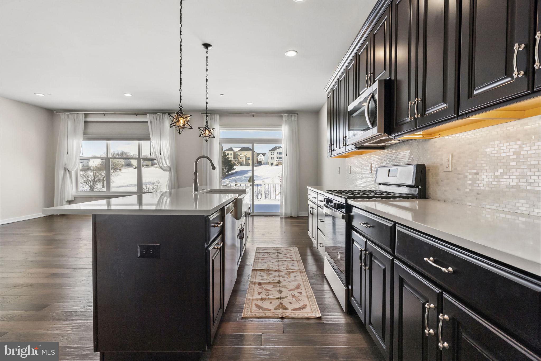 RESERVE AT CENTER SQUARE - Residential