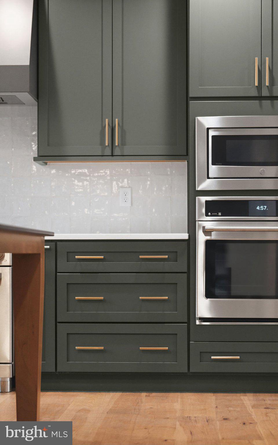 Look no further! This hard-to-find build-to-suite new construction luc – image 73