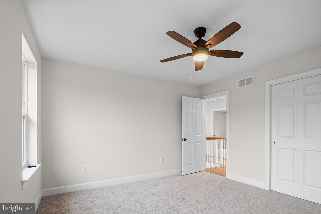 Look no further! This hard-to-find build-to-suite new construction luc – image 37