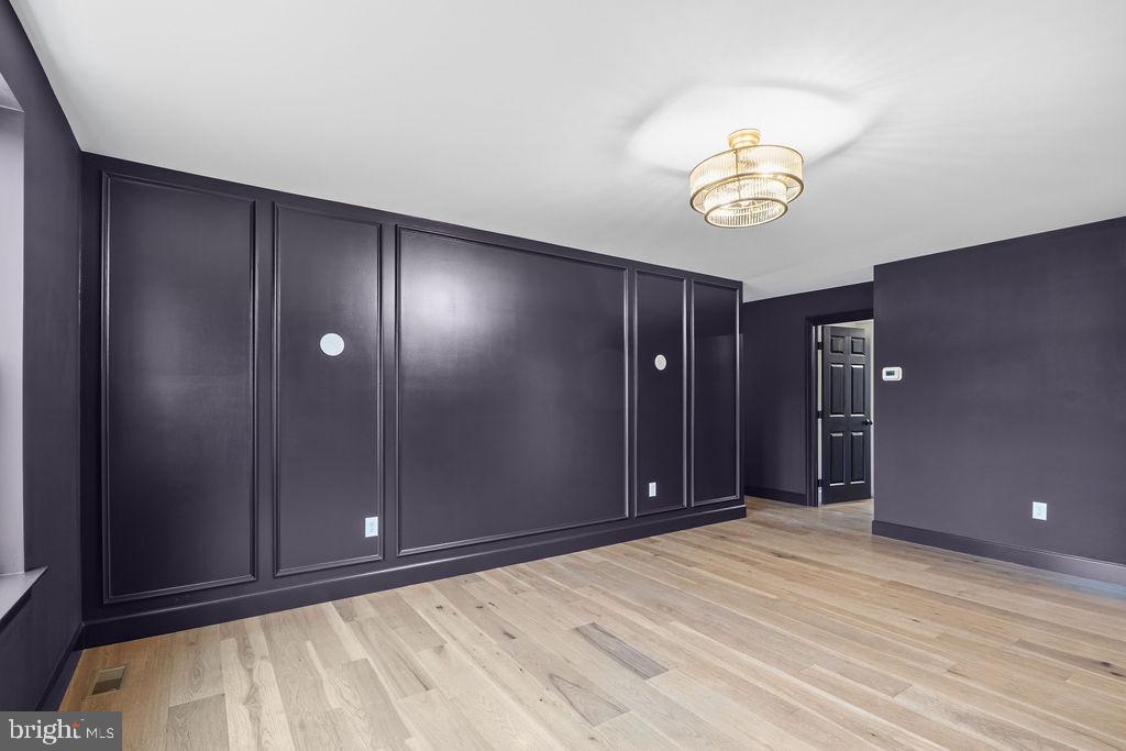 Look no further! This hard-to-find build-to-suite new construction luc – image 24