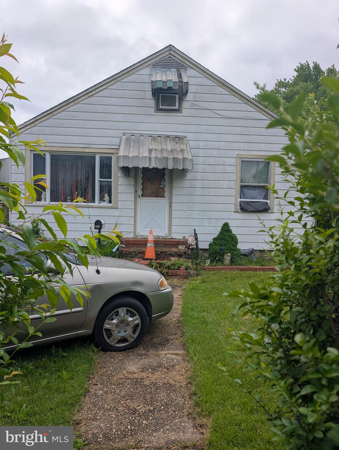 Bank owned property sold as is. Home is being sold as possibly occupied and showings are not permitted at this time. All offers must be site unseen if a ground rent exist seller will not redeem