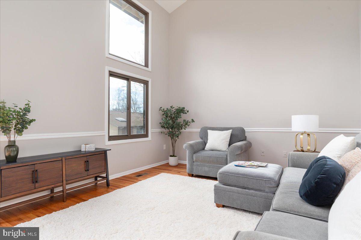 SIGNAL HILL - Residential