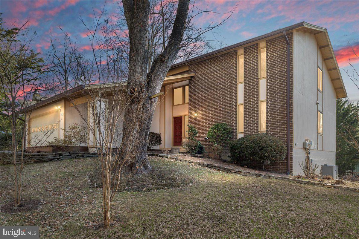 SIGNAL HILL - Residential