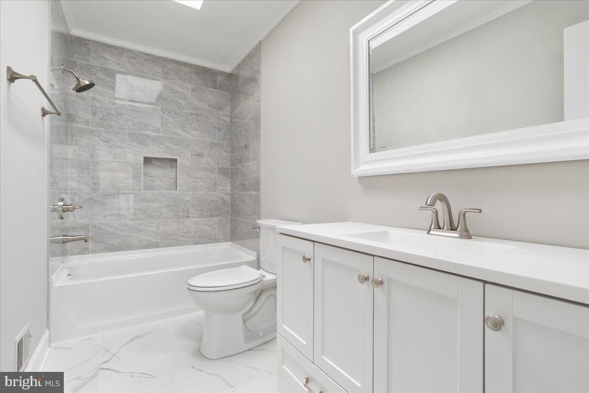 SIGNAL HILL - Residential