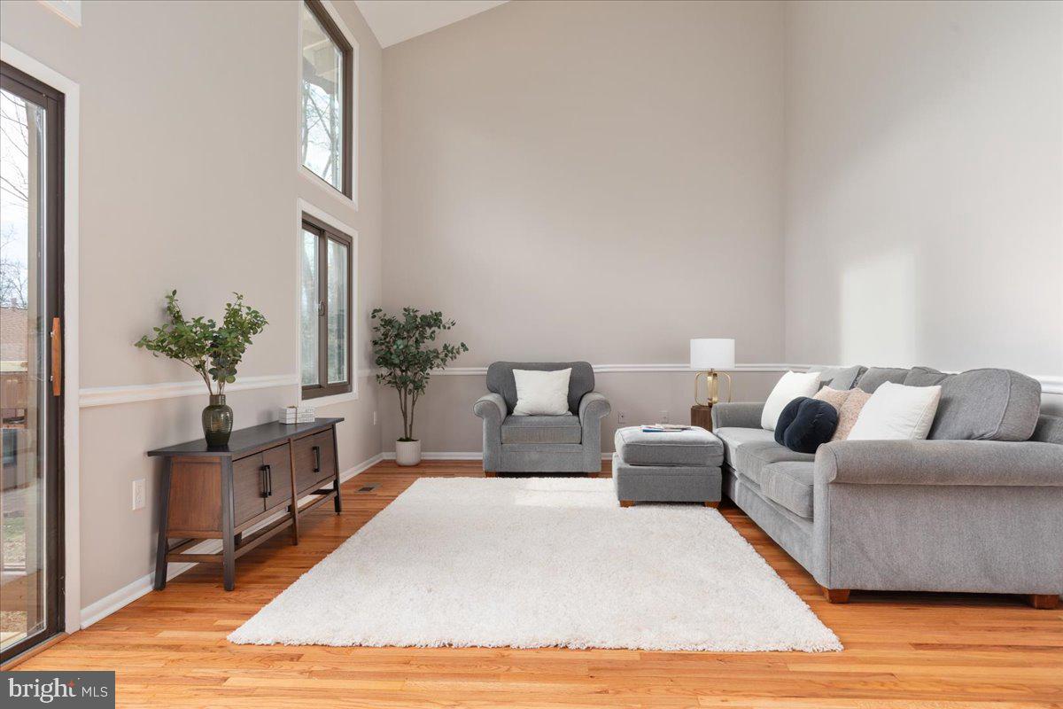 SIGNAL HILL - Residential