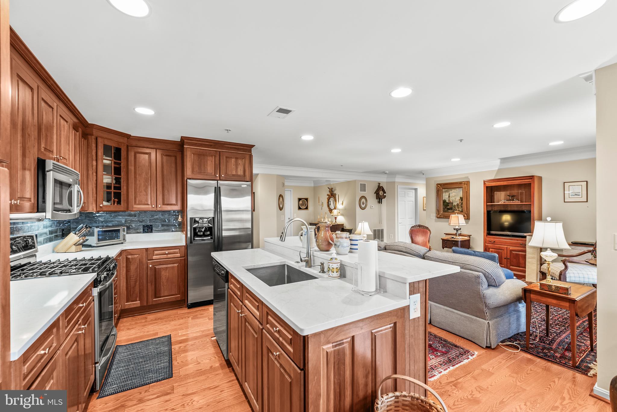 ROUNDWOOD RIDGE - Residential