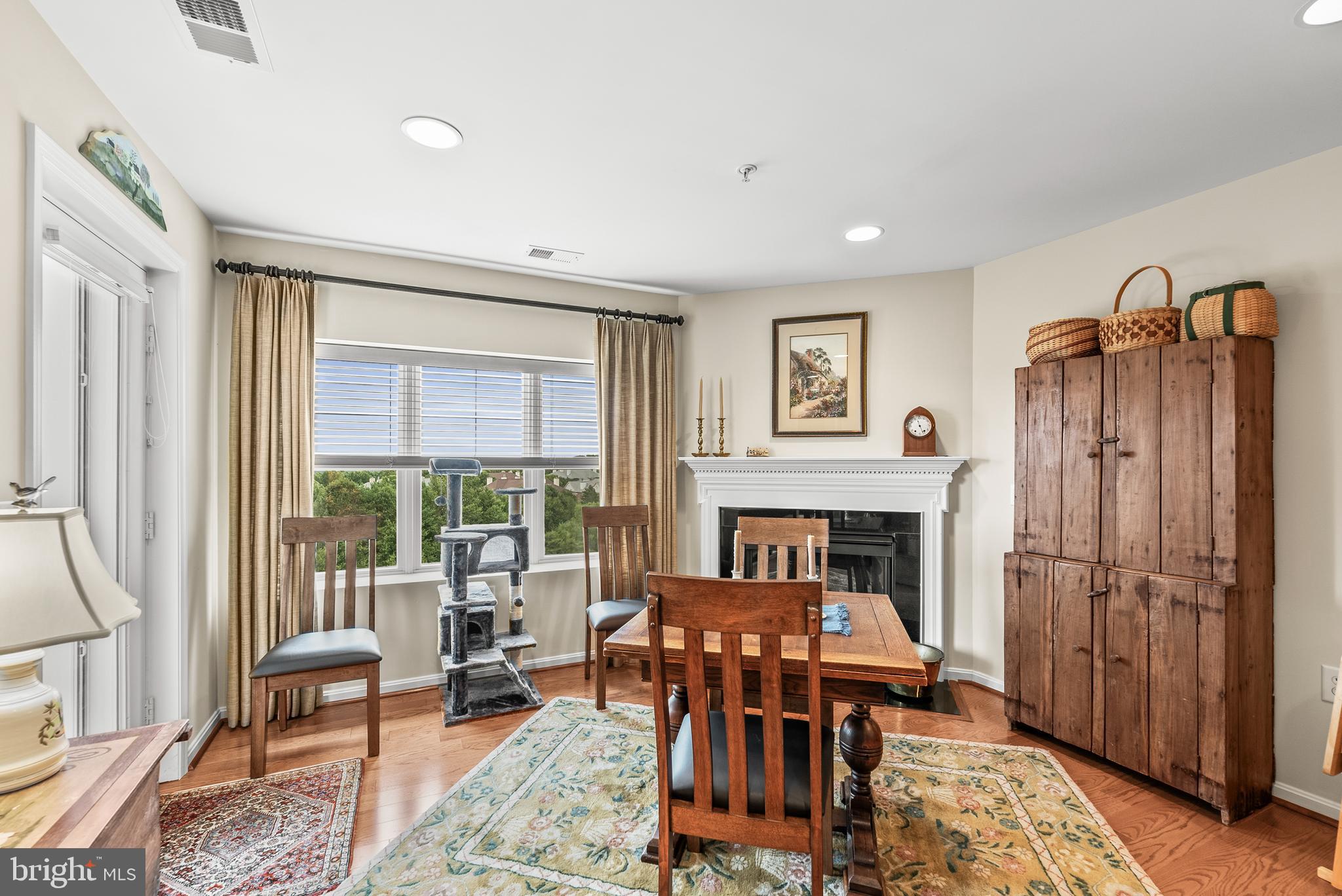 ROUNDWOOD RIDGE - Residential