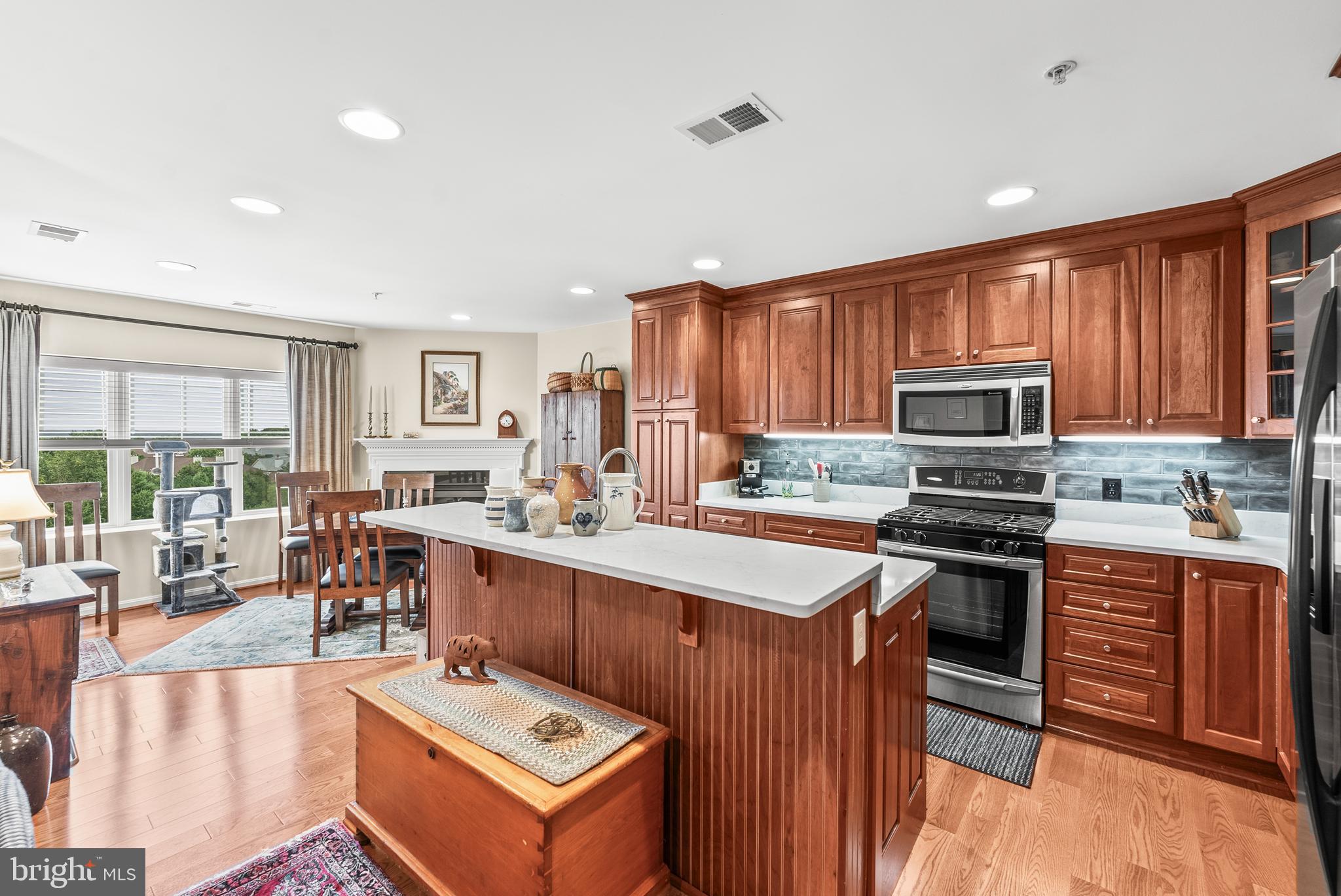 ROUNDWOOD RIDGE - Residential