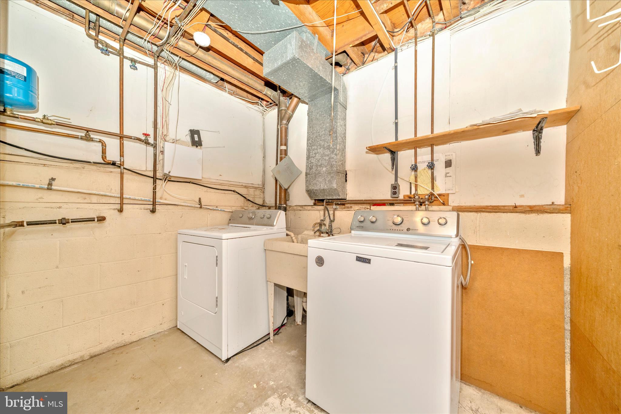 OLD COURT ESTATES - Residential