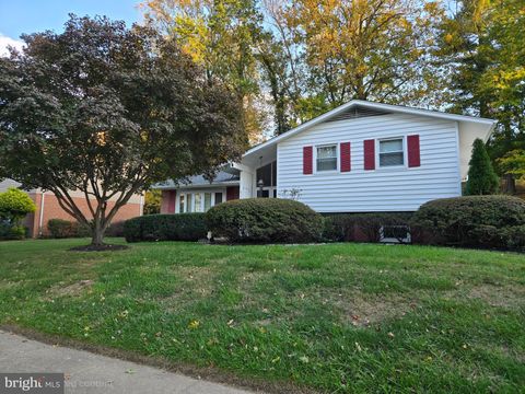 8233 STREAMWOOD DRIVE BALTIMORE MD 21208