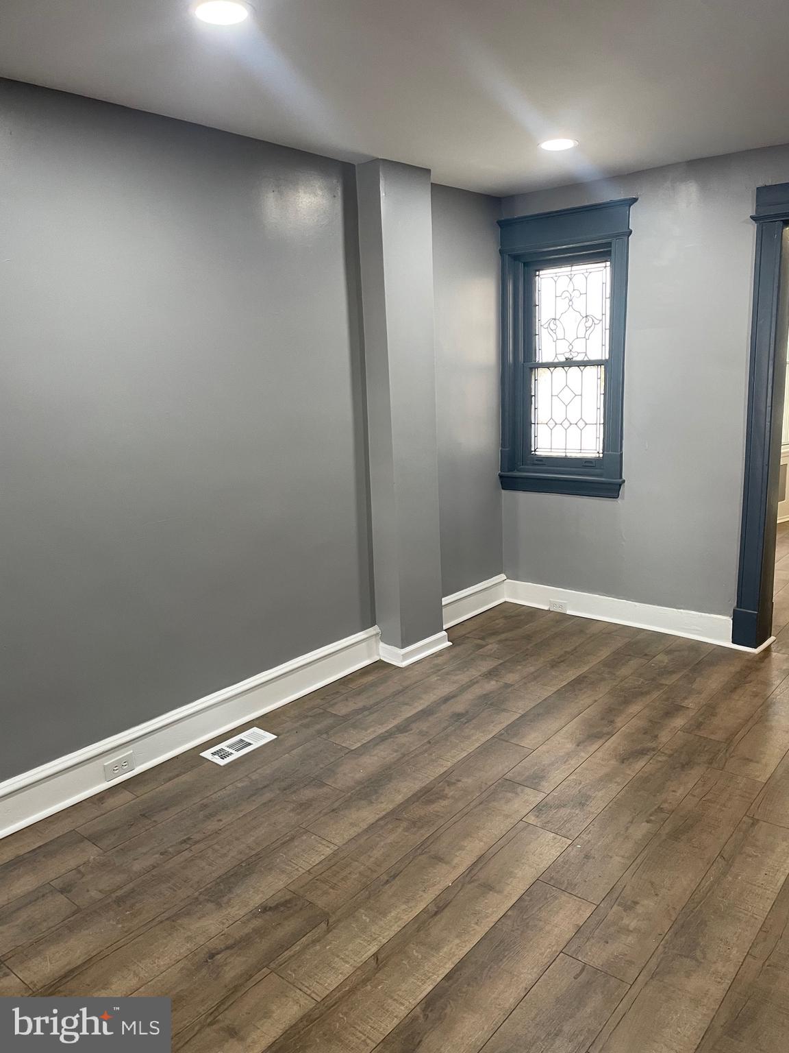 UNIVERSITY CITY - Residential Lease