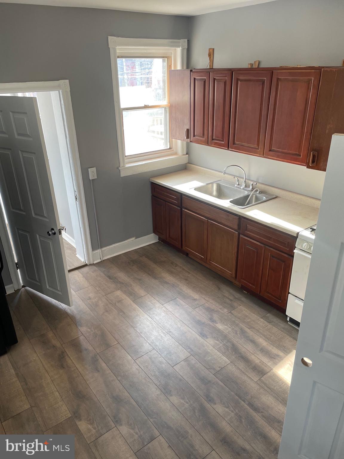 UNIVERSITY CITY - Residential Lease