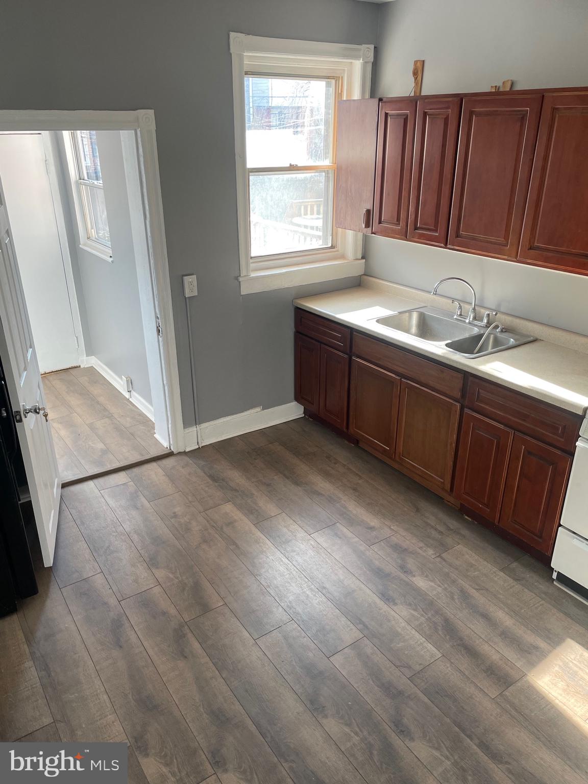 UNIVERSITY CITY - Residential Lease