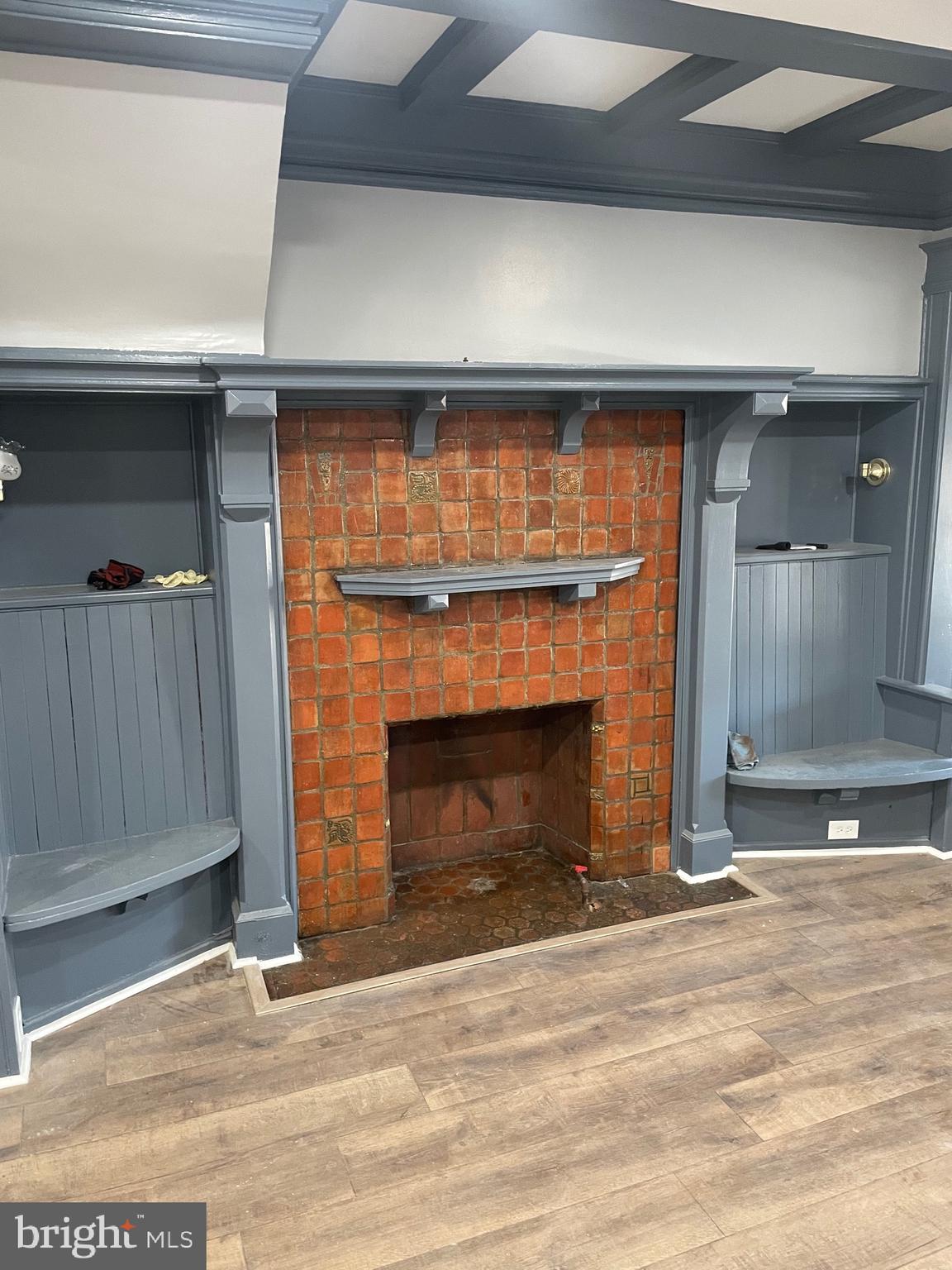 UNIVERSITY CITY - Residential Lease