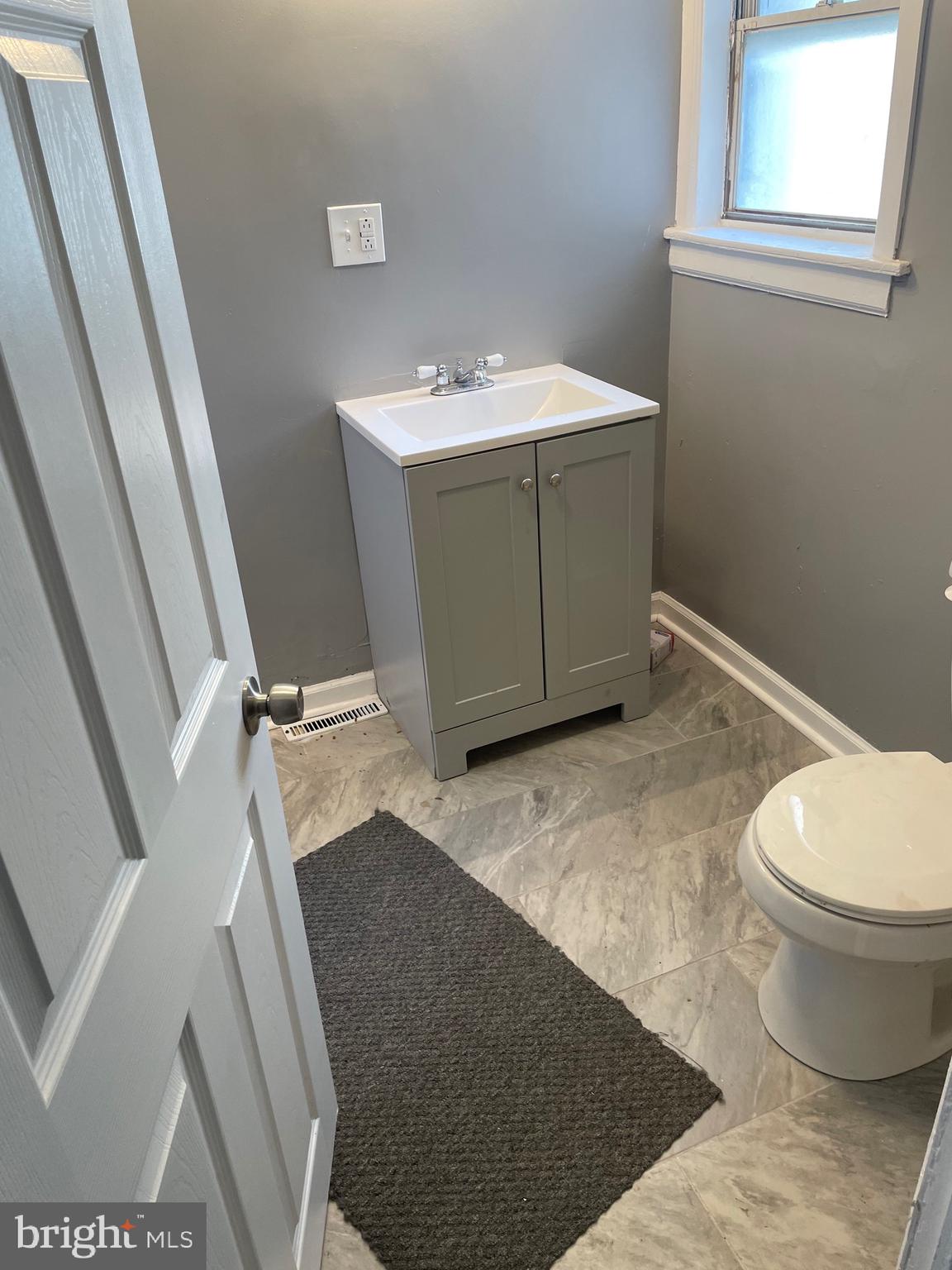 UNIVERSITY CITY - Residential Lease