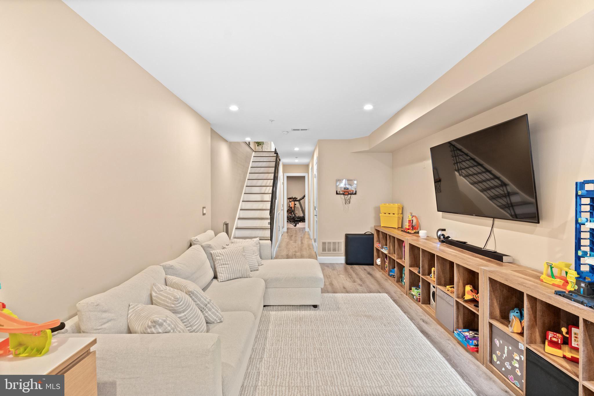 BELMONT - Residential