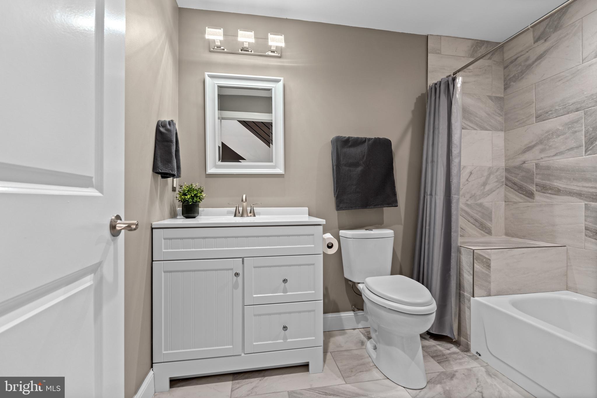 BELMONT - Residential