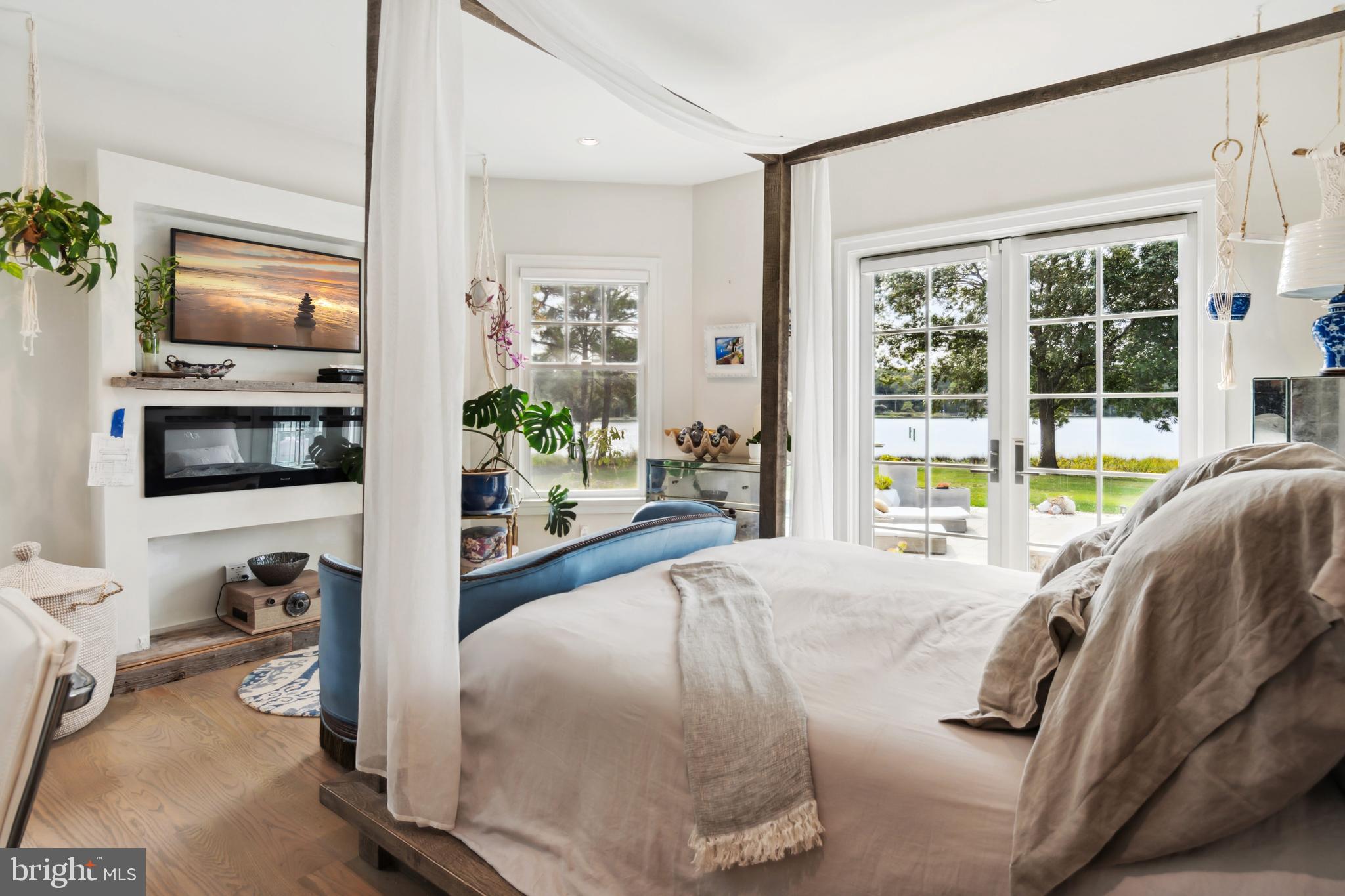 MOUNT PLEASANT - Residential