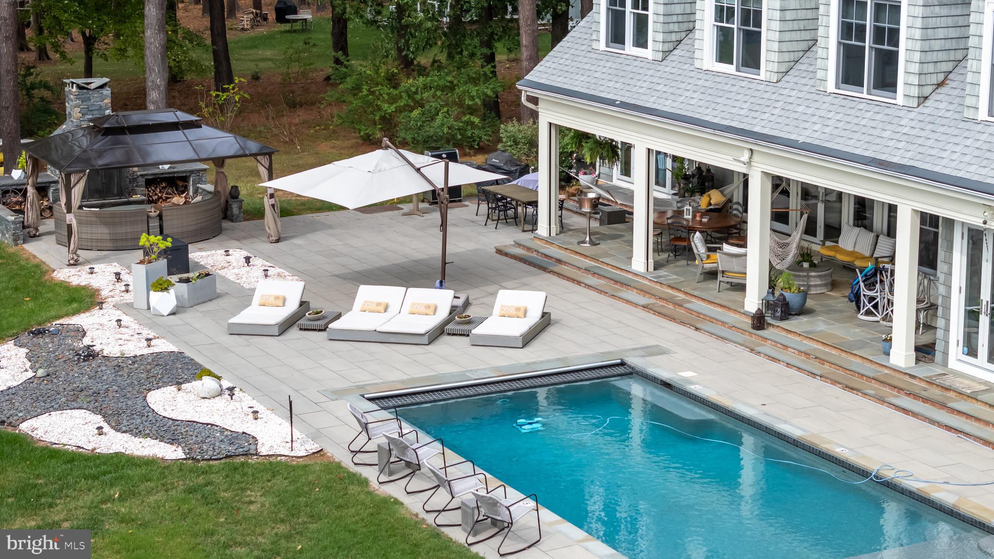 MOUNT PLEASANT - Residential