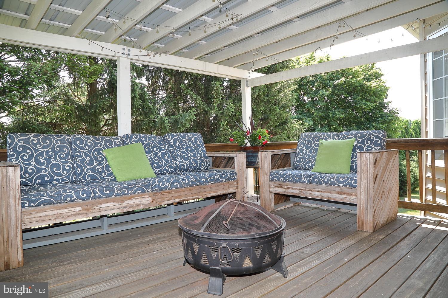 THE LAKES AT DONEGAL SPRINGS - Residential