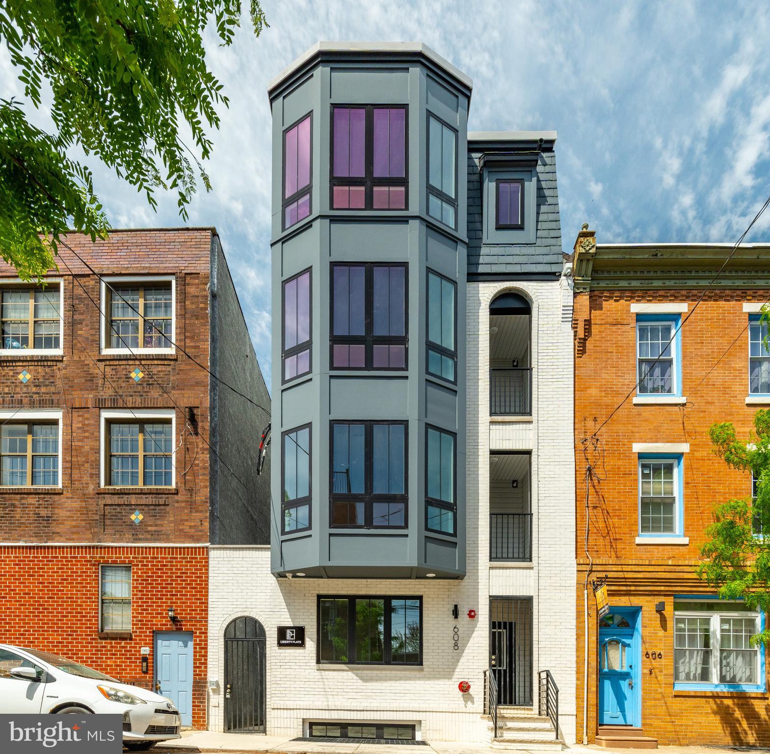 QUEEN VILLAGE - Residential Lease