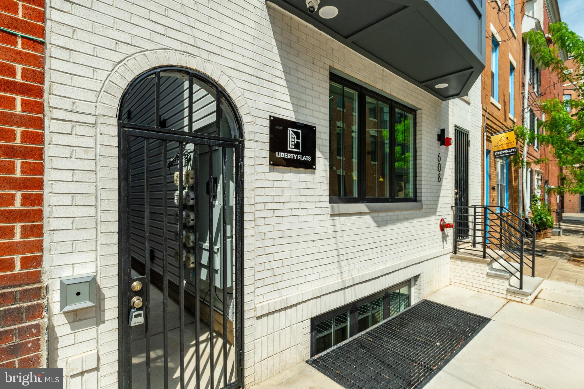 QUEEN VILLAGE - Residential Lease