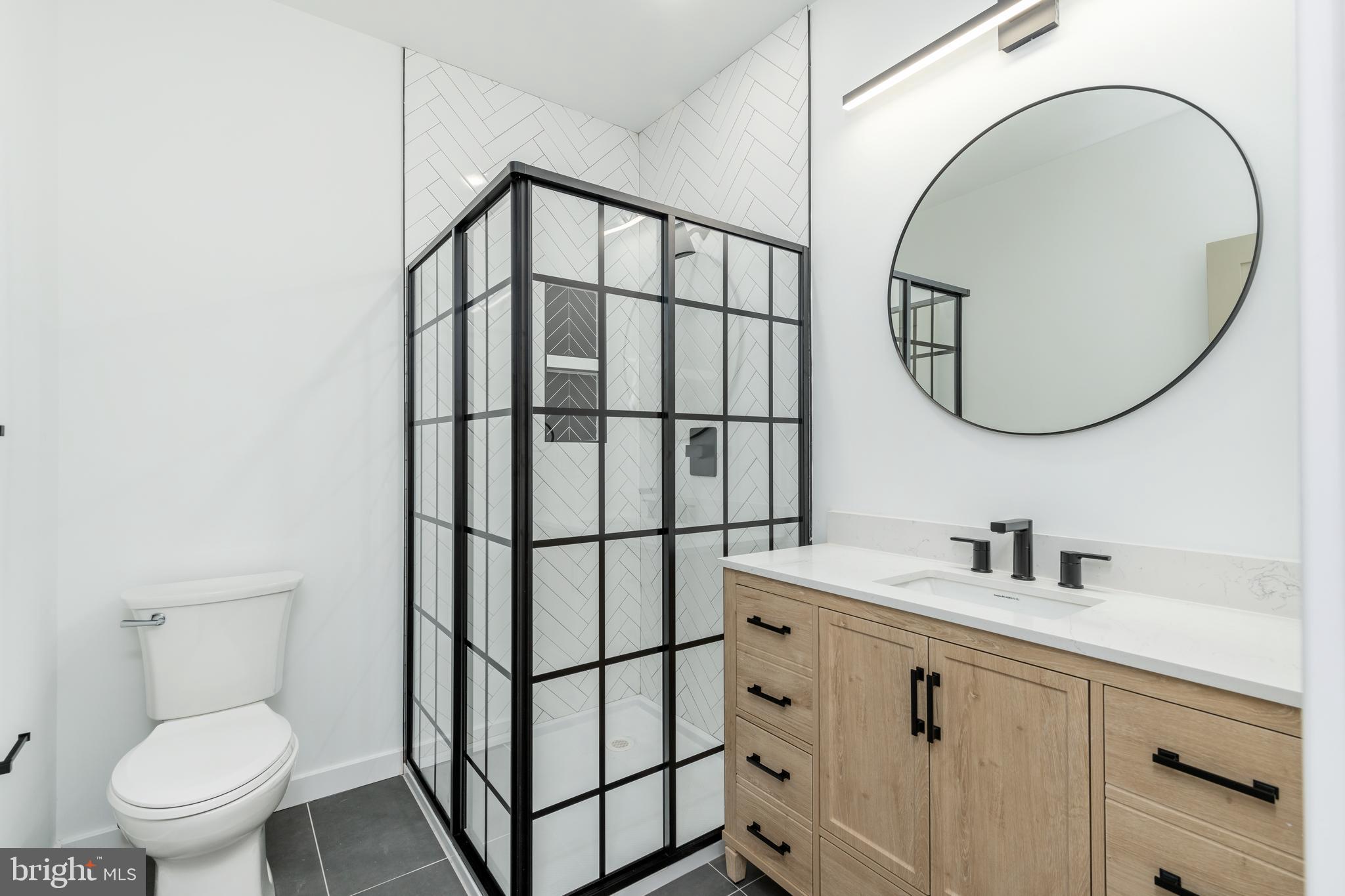 QUEEN VILLAGE - Residential Lease