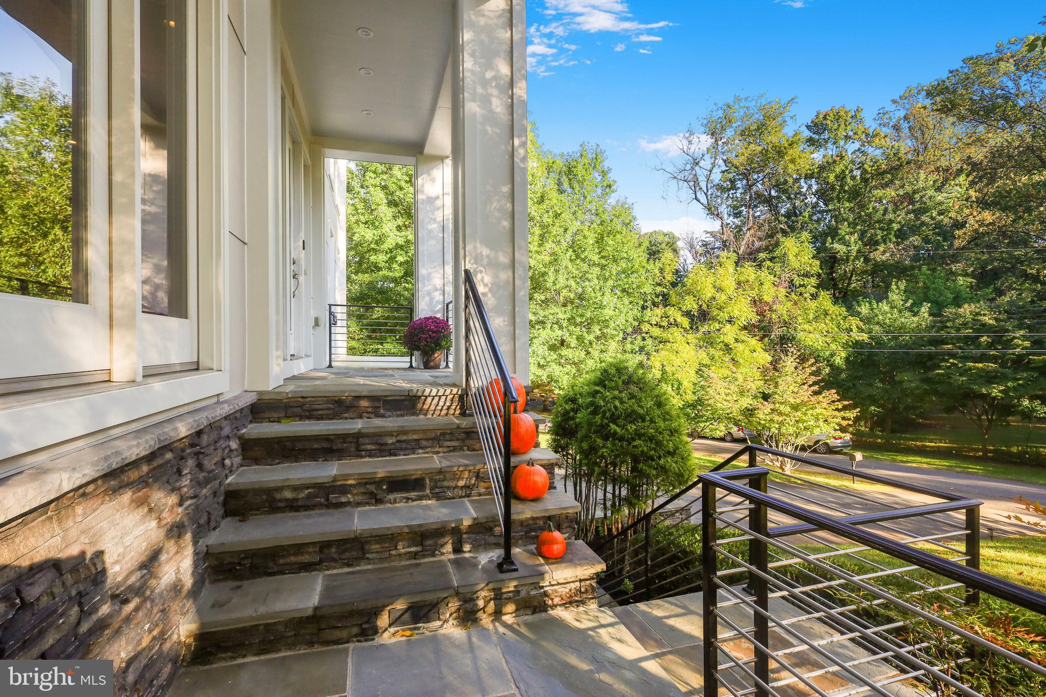 DIVINE - Residential