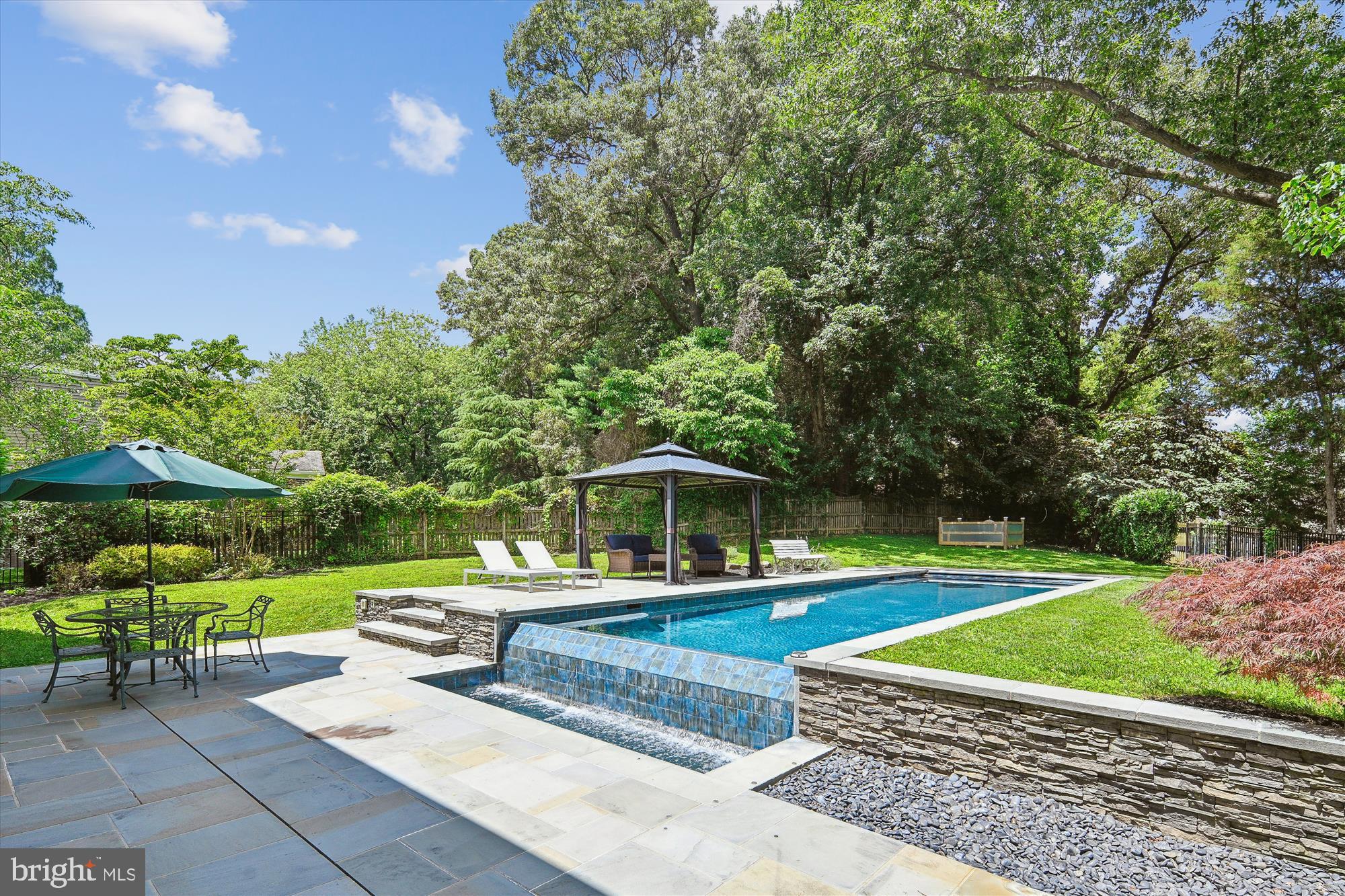 DIVINE - Residential