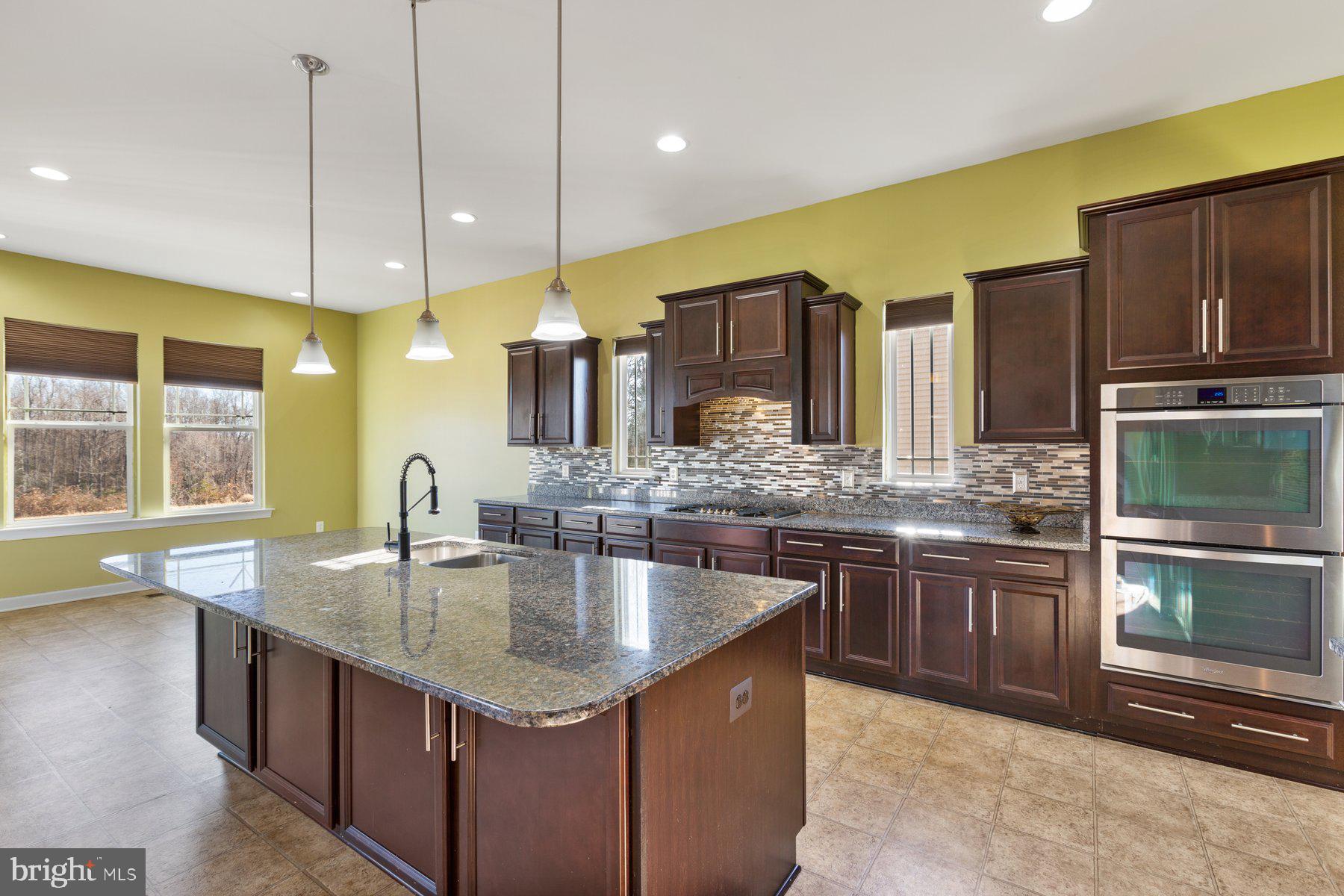 COLONIAL PORT - Residential