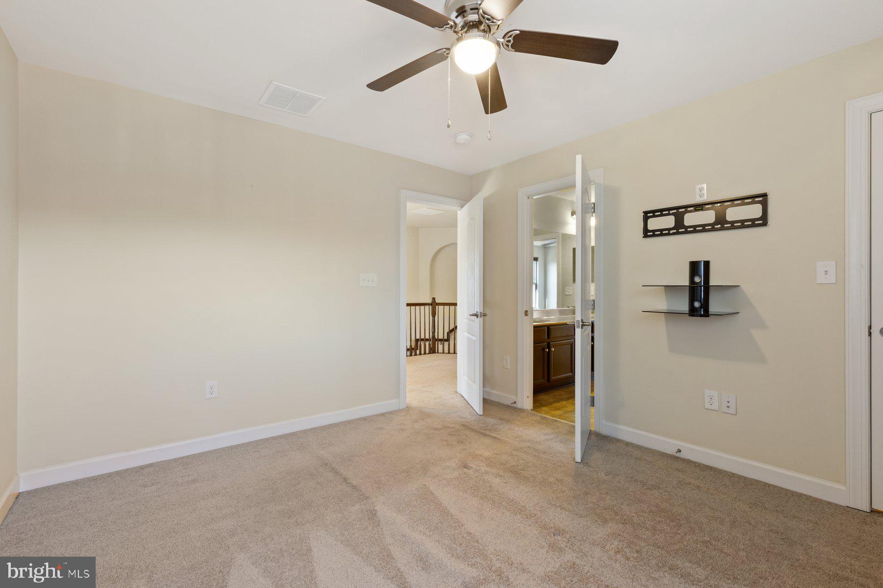 COLONIAL PORT - Residential