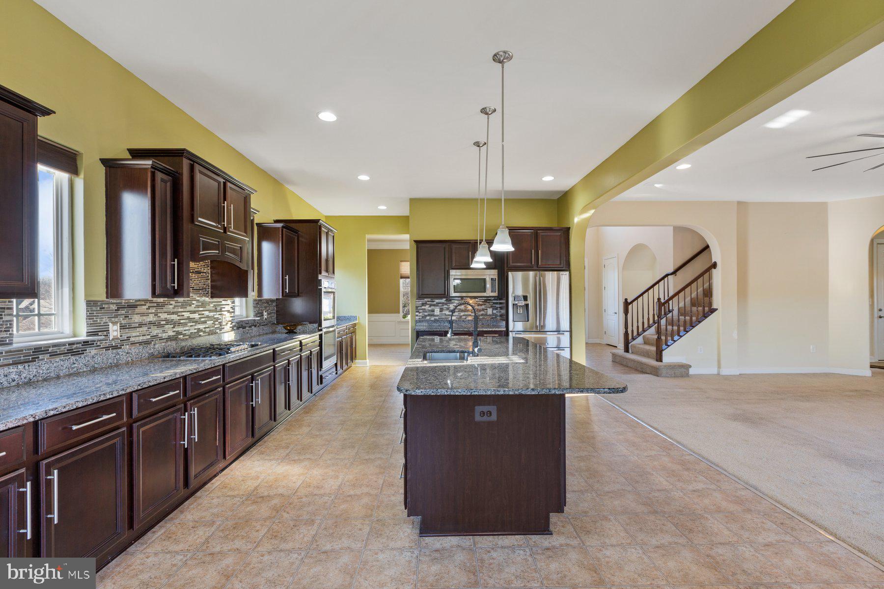 COLONIAL PORT - Residential