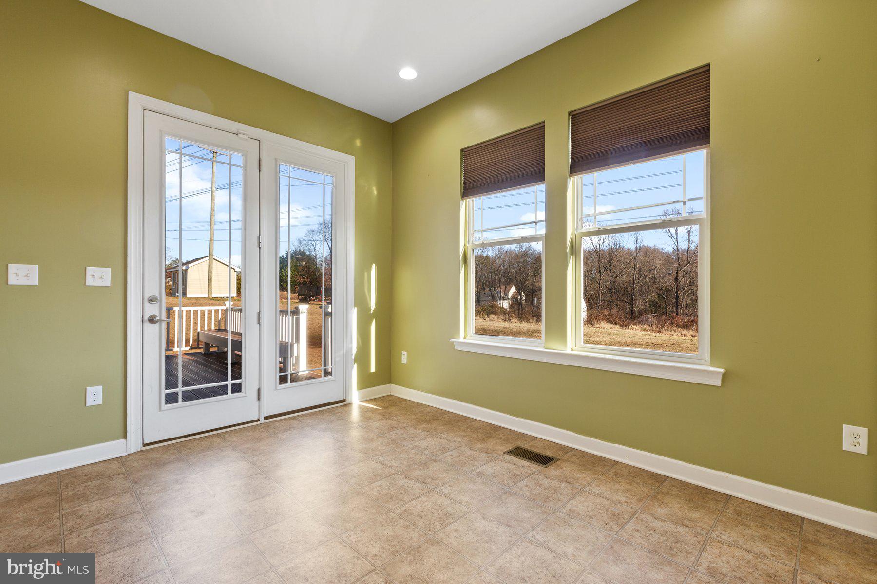 COLONIAL PORT - Residential