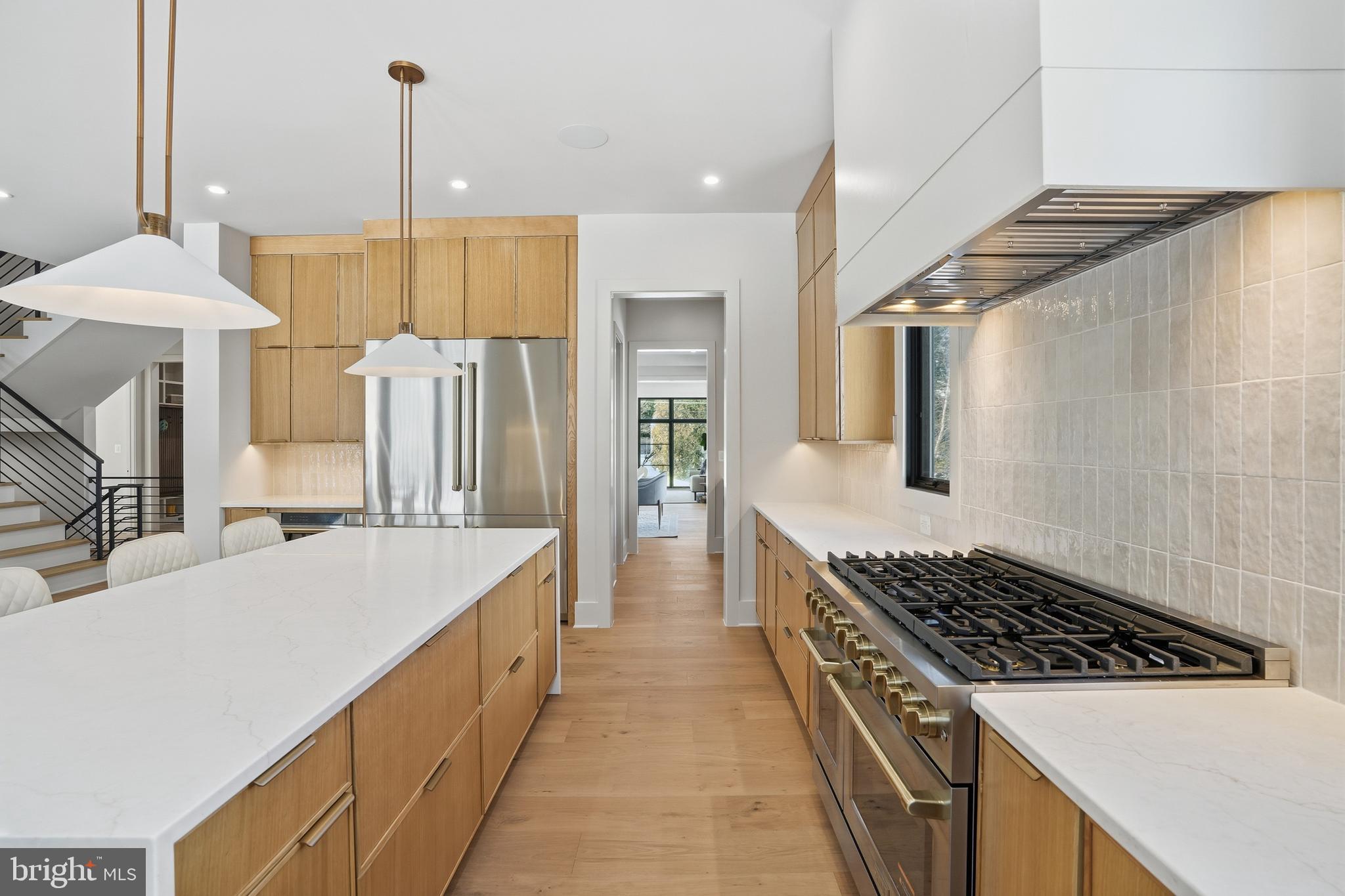 WESTHAMPTON - Residential