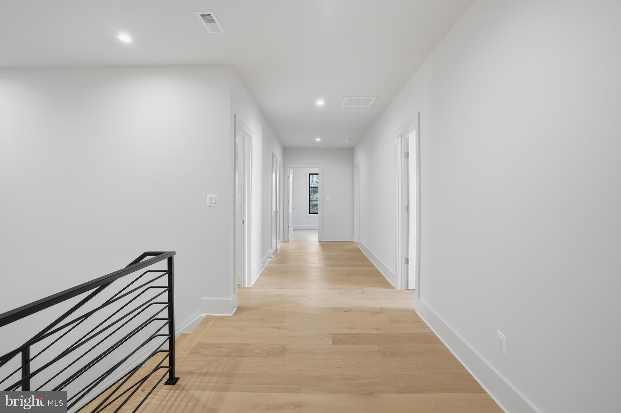 WESTHAMPTON - Residential