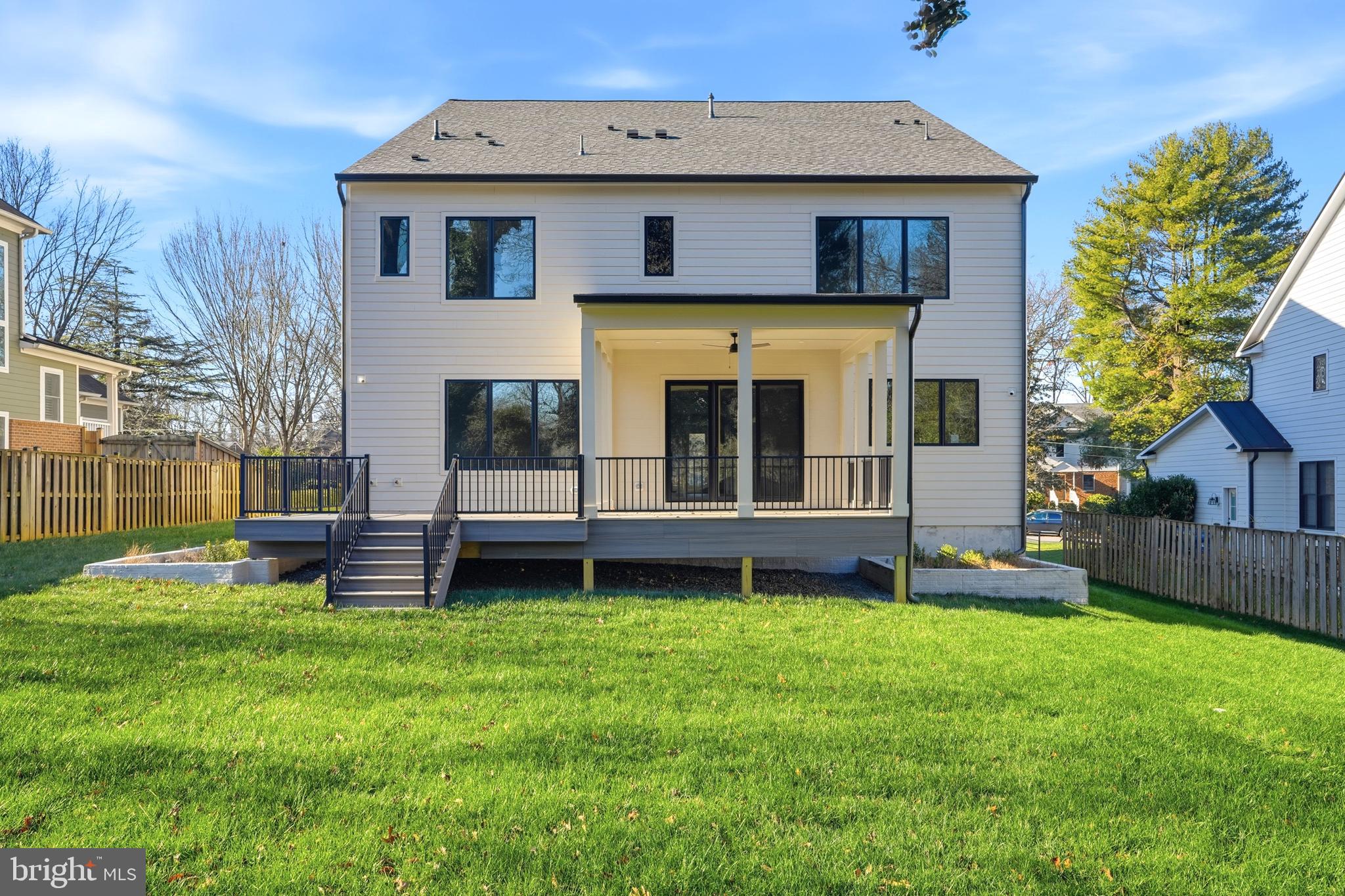 WESTHAMPTON - Residential