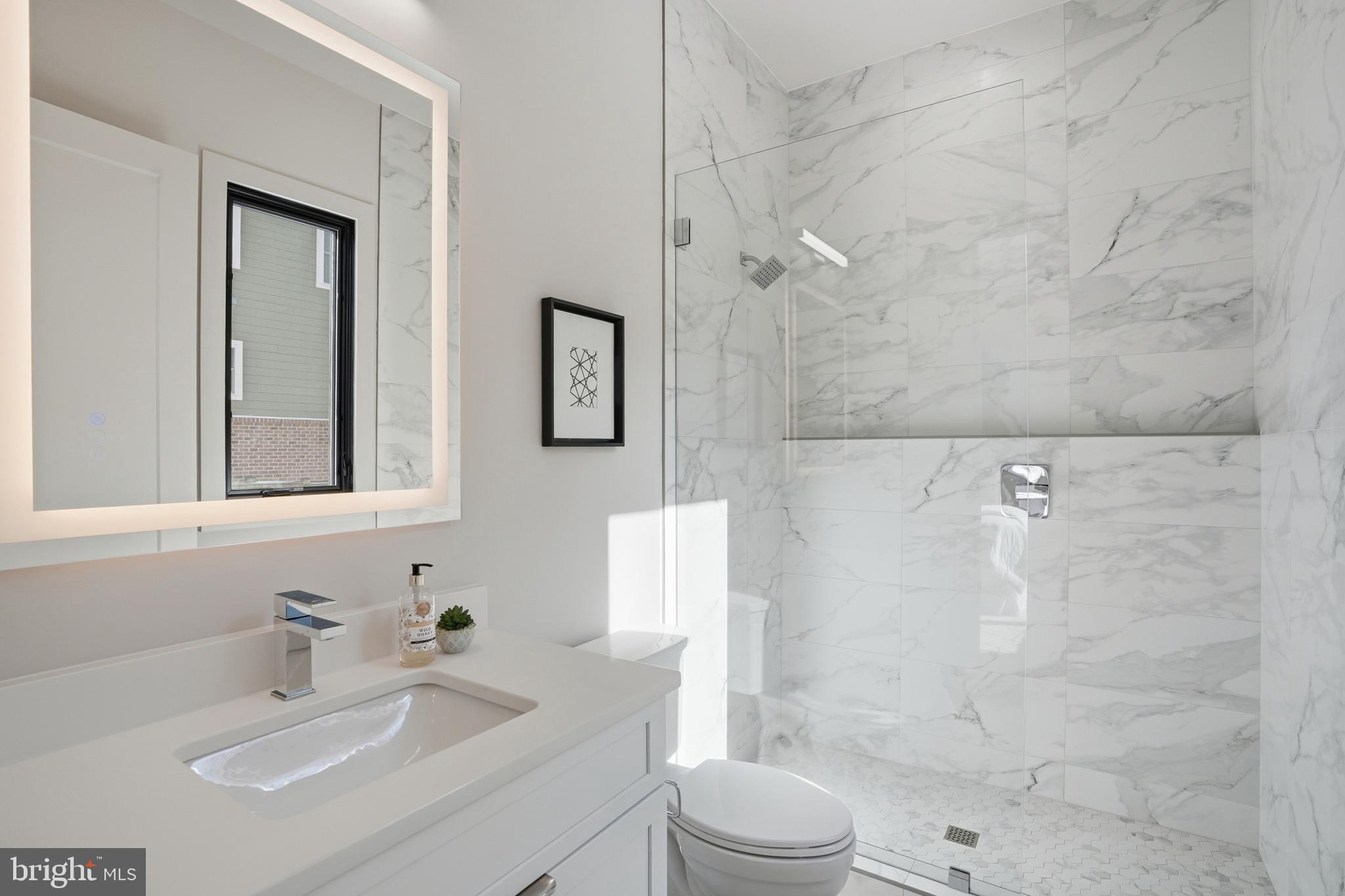 WESTHAMPTON - Residential